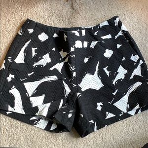 Banana republic black and white floral shorts
